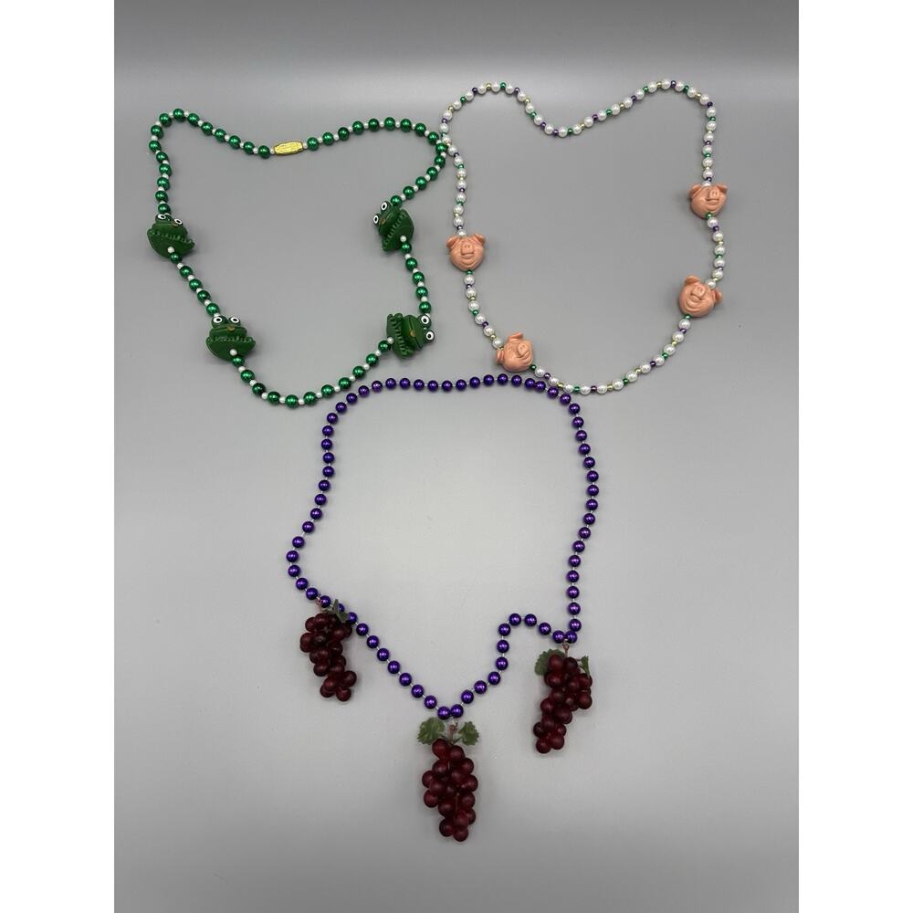 Lot Of 3 Beaded Necklaces W/ Frogs‎ Pigs & Grapes Mardi Gras